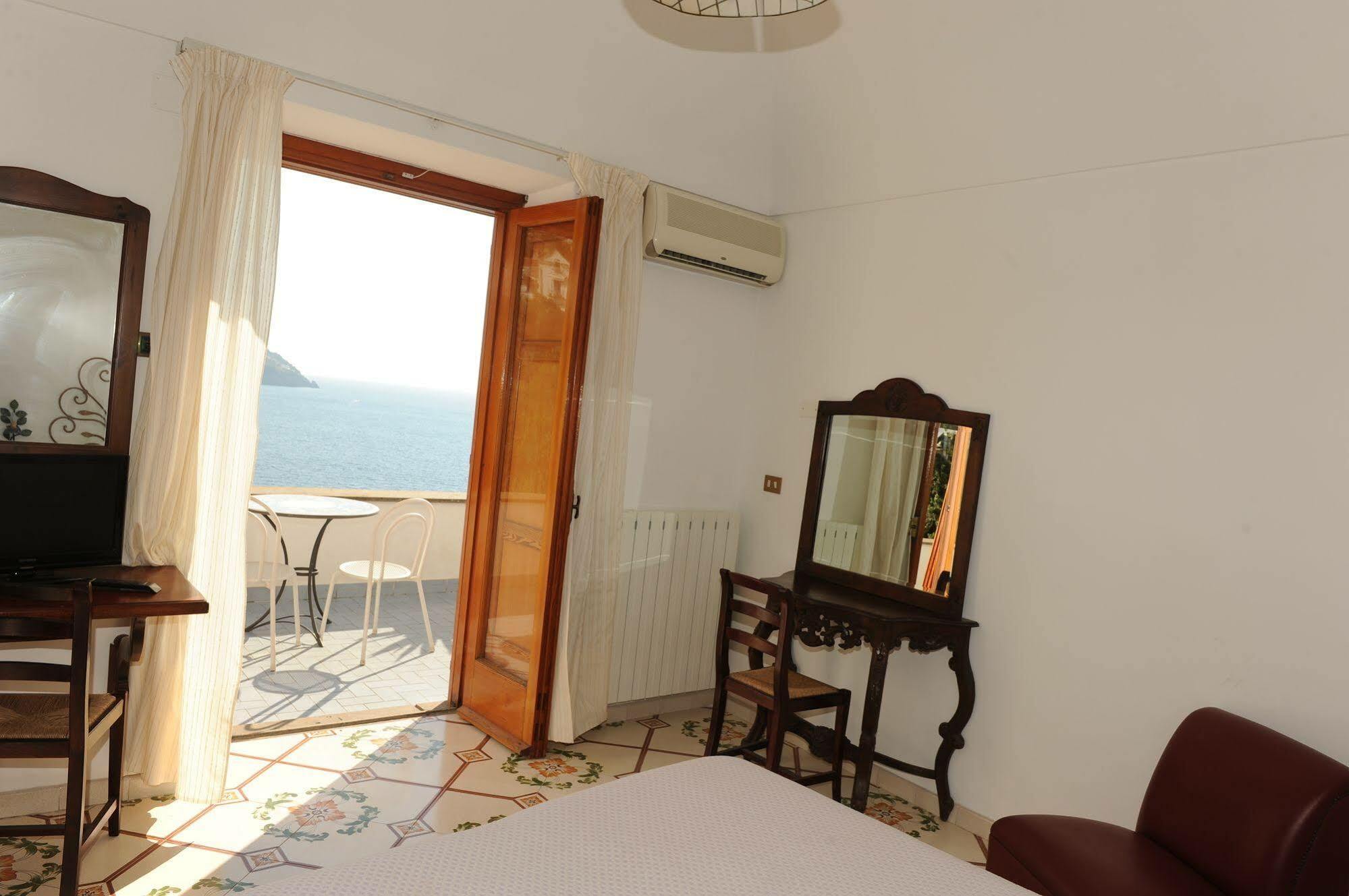 Hotel Dimora Fornillo Positano Exterior foto